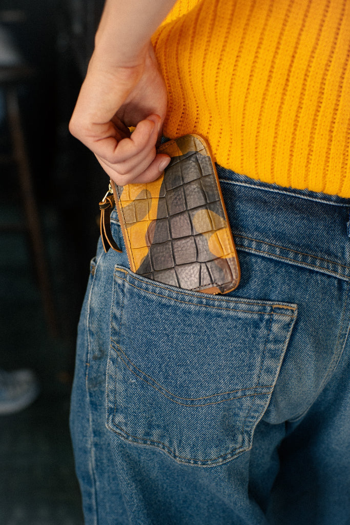 Escuyer Camouflage Wallet: Traditional Craft, Bold Character